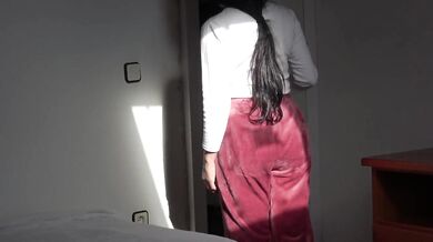 I Jerked the Delivery Dude off before Hubby Came Home but He Creamed Inside