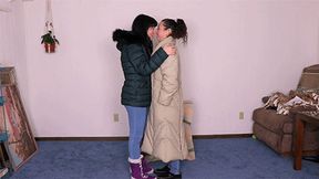 * 854x480p * Eskimo Kissing Booth - Mp4