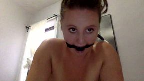 Ada Fucking Herself While She Gags Herself