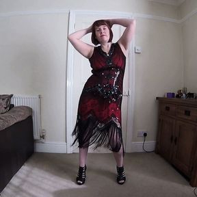 Stripping in 20&#039;s flapper Dress