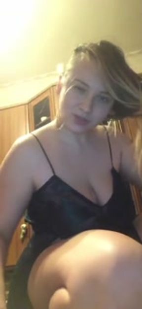 Russian beauty tears her pantyhose and shakes her butt deliciously