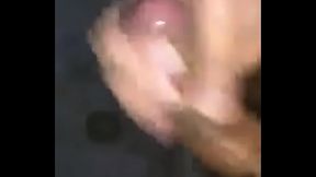 V&iacute_deo para mulheres. Batendo punheta no banheiro