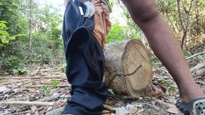 Quickie masturbating in the woods