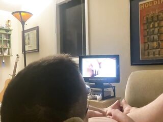 FtM rubs clit and rides pillow while watching porn