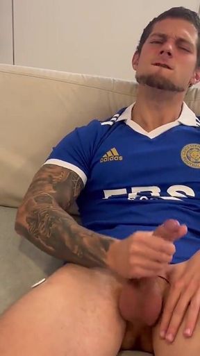 Boygym the Soccer Player Cum Hard for You (gay)