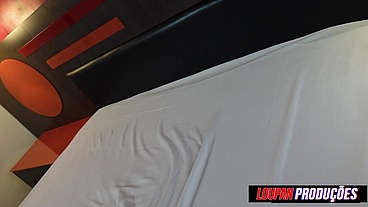 Morena dos peitos grandes dando o cu e pede gozo na boca - Belinha Baracho - Loupan Produções