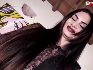 Marvelous Ambra widening her feet in hot ebony hose