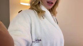 le depanneur me baise dans ma chambre d’hotel apres l’avoir chauffe ...