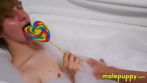 Daddy Richard Lennox rubs and plays the dick of young Elis Ataxx with some dirty talks