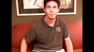 Mastürbasyon, boşalma, penisler, klasik – devasa penisleri olan amatör eşcinsel fahişeler anal yoldan sevişiyor