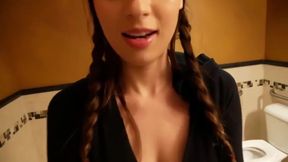 Hottie at the gym teases and sucks my cock, she leaves with a facial