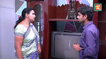 Sexy saree auntie gets naughty&#x1F608; with a TV repair dude in a saucy seduction'