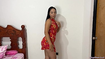 Mi Madrastra Acepta ser mi Modelo en la sesión de Fotos Eróticas