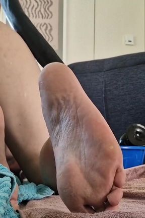 I Could Not Say No to Fuck My Bussy with My 20 Inches Long Dildo. I Just Love How It Completely Fills Me and Bulges My Belly