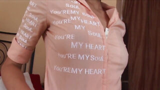 Hieronta muuttuu intensiiviseksi suihinotoksi ja kovaksi anaaliksi tatuoidulle teinille Stephanie Santillanille, jolla on värilliset hiukset