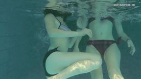 Nastya enjoys Libuse underwater