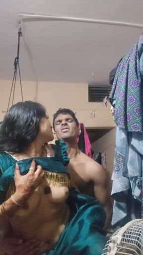 Deshi bhabhi ki chudai video hindi me