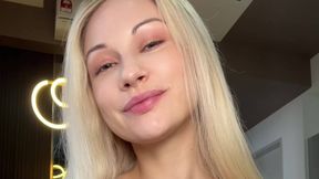 Member Model @chlloekinky @Showing Boobs and #Teen #Blonde #Nude #Shaved Pussy film gratis porno | Tik.Porn