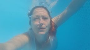 5 min of Blowing Bubbles underwater