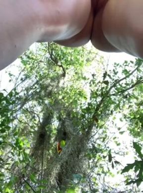 Risky public park masturbation!