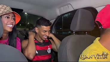 Motorista de Aplicativo, faz suruba ah 4 dentro do carro