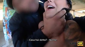 Law4k. la ragazza in nero cerca di rubare la macchina ma viene beccata e scopata