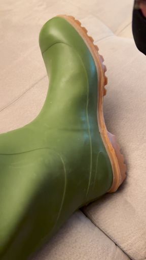 Slave working my Superga boot