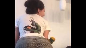 Mi Mama Me Graba Moviendo Rico Mi Culito