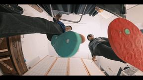 4K Henry MARITNA flip-flops train dwarf POV