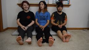 Foot posing by Alice, Dylan, and Rhea (1080p)