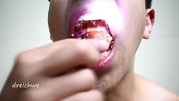 Eating episode 7