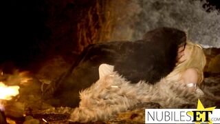 Game Of Thrones - Mother of Dragons Jon Snow Is Cumming S13:E10