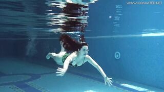Diana Rius with Hot Tits Touches her Body Underwater