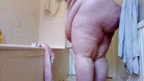 Naked SSBBW cleans lower camera view