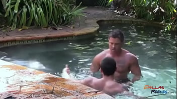 A Piscina do vizinho &eacute_ sempre mais gostosa
