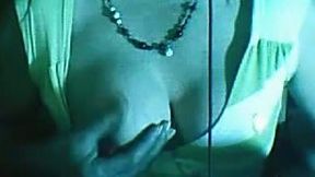 Brick house Turkish mommy showed her boobs and booty on webcam