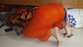 Step Son Fucked Step Mom While She Is Stuck in Under the Bed