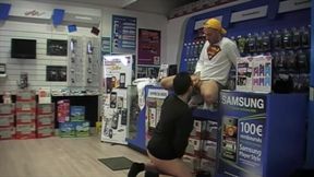 SluFucked by seller of phone shop