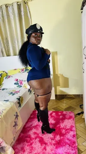 Mature BBW gets a sloppy blowjob and fucked doggy style