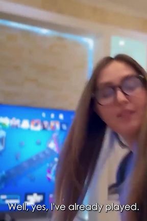 Stepson Fucks Stepmom While She's in Virtual Reality