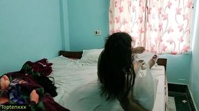 indian rich housewife fucking with delivery boy! husband don t know!