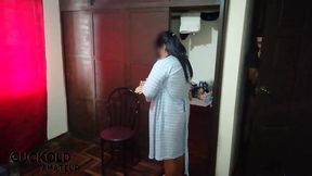 espio ala hermana de mi mujer y veo que se comienza a mastubar me pilla y me la follo como toda una verdadera puta mejor que a mi esposa es mejor haciendo el sexo oral es garganta profunda