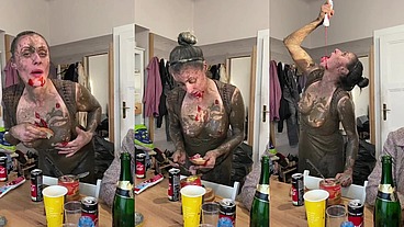 You guys will laugh! This is me goofing off in the dressing room at the Perverse Family studio.. everyone thinks I'm crazy!!❤❤❤