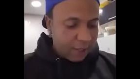 Mijando na boca da morena gostosa