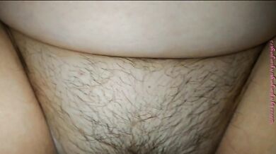 Thea’s hairy wet date with her milf fingers