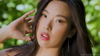 Elle Lee's Sultry Asian Seduction: Deep Throat, Facial & Big Cock