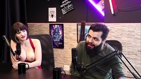 Ela most os peitos gostosos enquanto fala das mudan&ccedil_as e a multa por ficar sem suti&atilde_ na academia - Lady Snow e Lord Kenobi