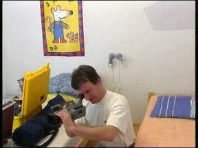 Elisa 18yo, Finds Stepmom&#039;s Hot Sextape
