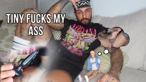 Tiny fucks my ass - Lalo Cortez