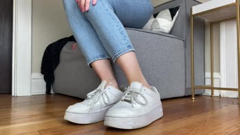Sizetensolemates' Foot Worship: Sucking Dirty Peds in a Sensual JOI